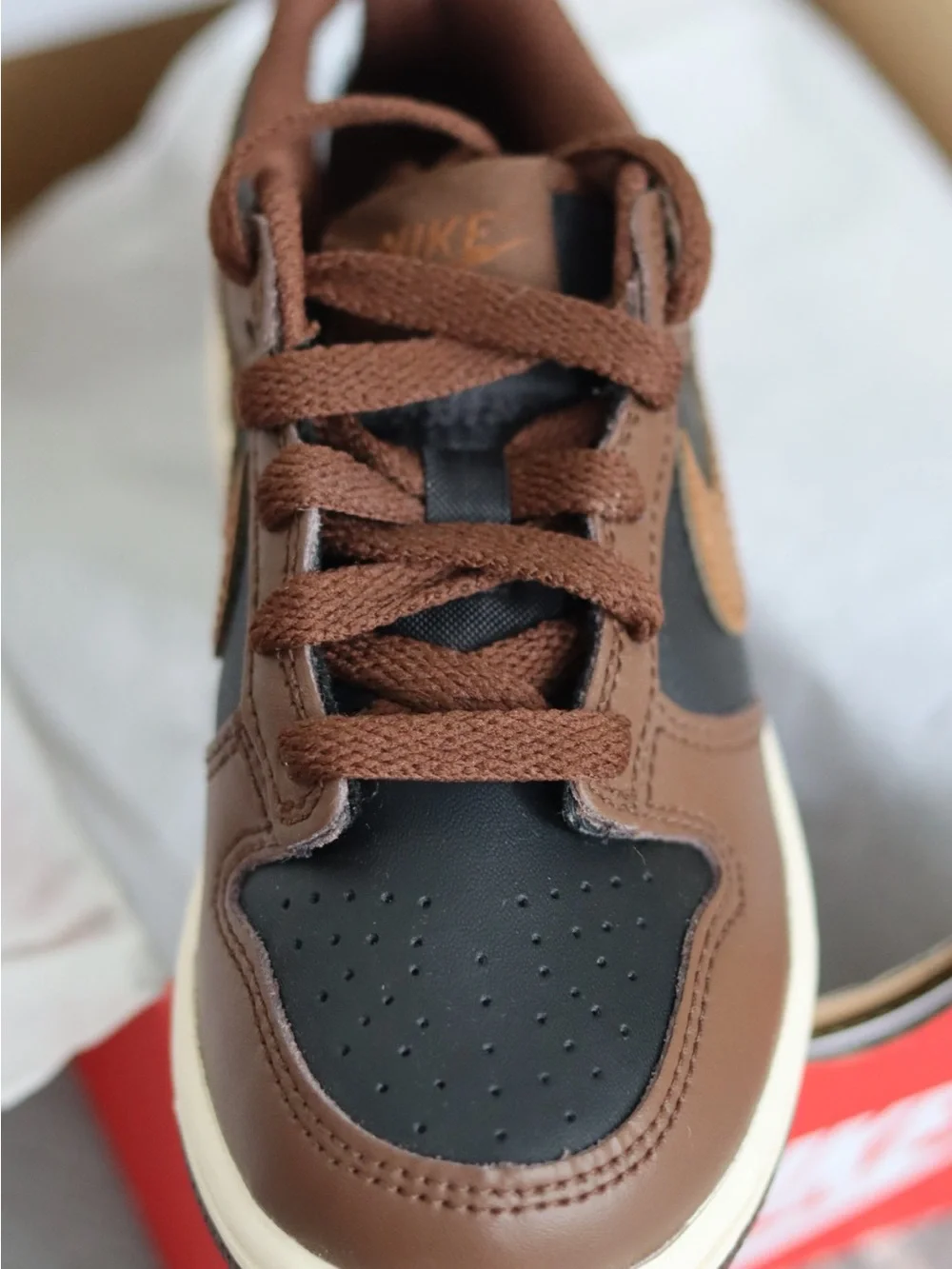 NIKE DUNK LOW